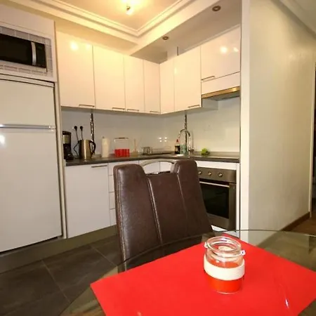 Apartamento Современный Апартамент С 2 Спальнями В 200М От Пляжа