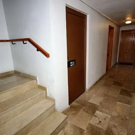 Apartamento Современный Апартамент С 2 Спальнями В 200М От Пляжа